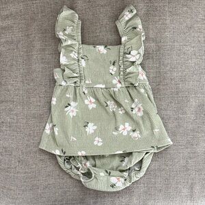 Carter's green floral outfit